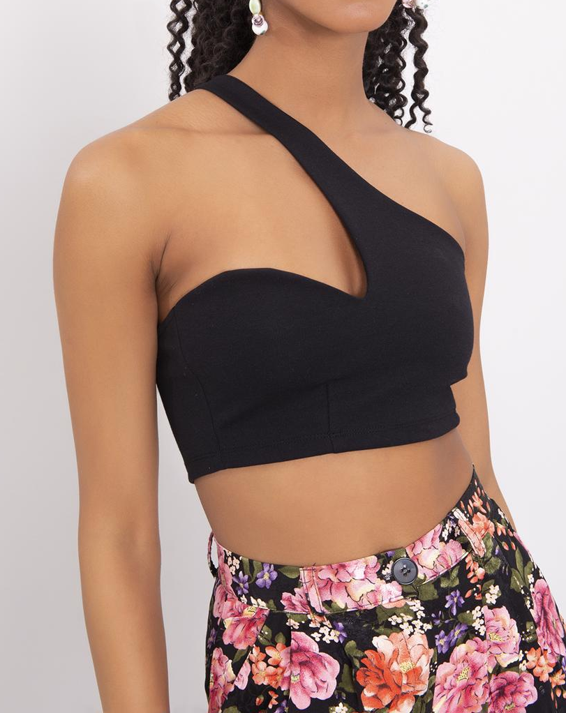 Asymmetric One-Shoulder Black Crop Top