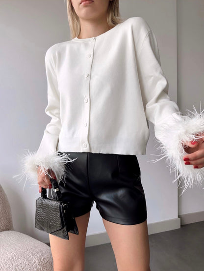 White cardigan with feather sleeves (removable)